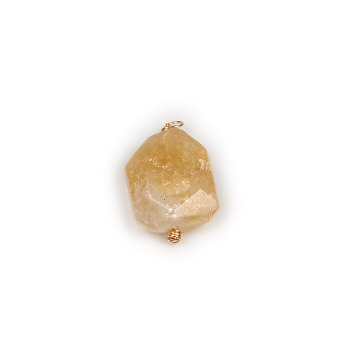 Pandantiv citrine nugget fatetat cu agatatoare aurie 26x15mm