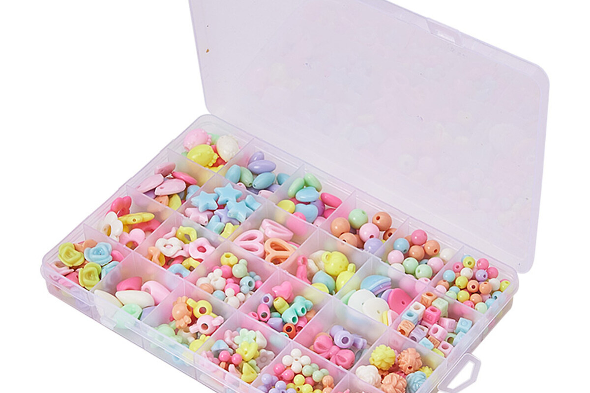 Margele set creativ, cutie 18,5x12,5x2,2cm cu 530 buc. margele plastic si accesorii