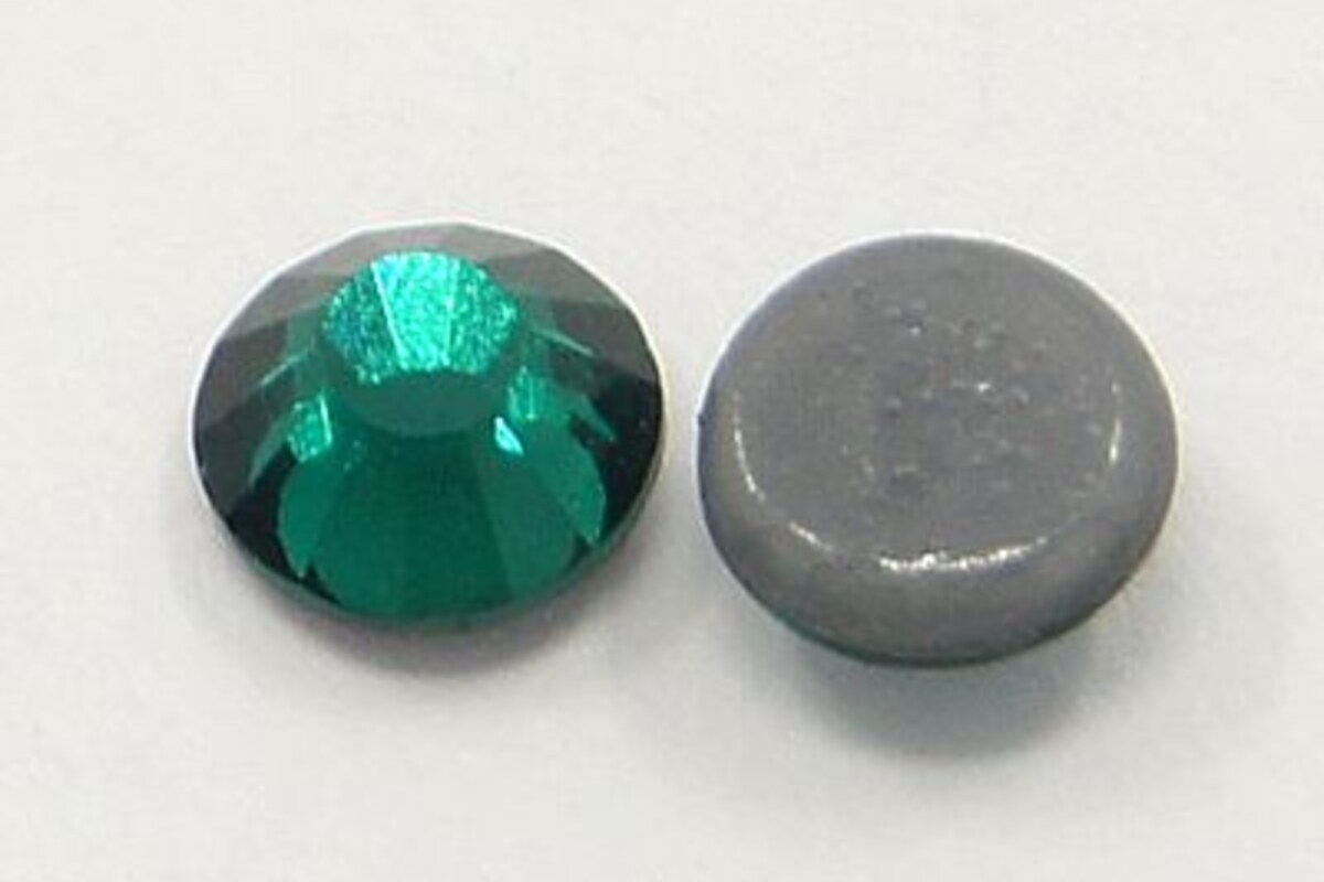 Strasuri cristal HOTFIX, marime SS16 (3,8-4mm), aprox. 1440 buc. - Emerald