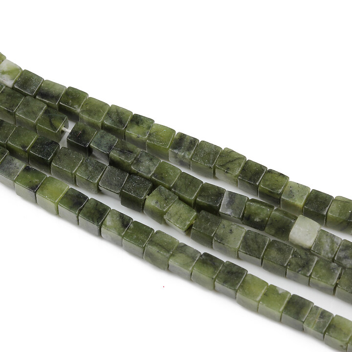 Margele peridot cub 3-3,5x3-3,5mm (sirag)