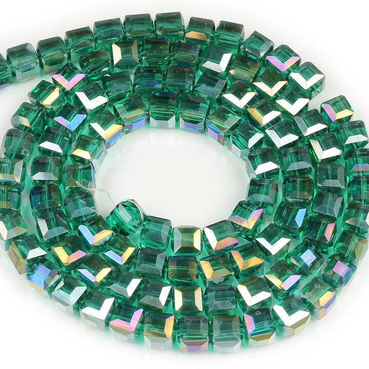 Sirag margele cristal electroplacat AB, cub fatetat 7-8x7-8mm - verde smarald