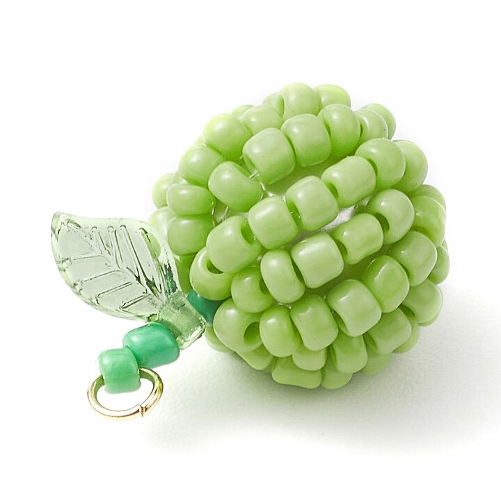 Pandantiv (charm) mar din margele de nisip si de sticla cu accesorii metalice aurii 21,5x15mm - verde