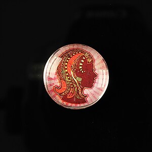 Cabochon sticla 20mm "Tribal zodiac" fecioara cod 174