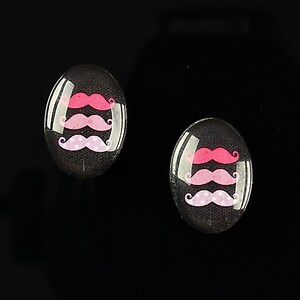 Cabochon sticla 18x13mm "Loving moustache" cod 202