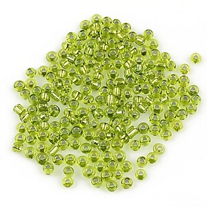 Margele de nisip 2mm cu foita argintie (50g) - cod 053 - verde crud