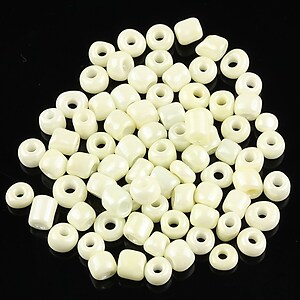 Margele de nisip 4mm (50g) - cod 122 - alb galbui