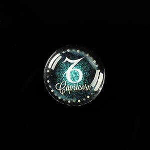 Cabochon sticla 18mm "Zodiac Signs" capricorn cod 428