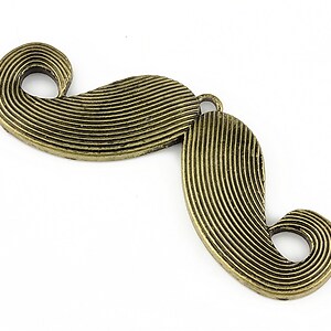 Pandantiv bronz moustache 56x23mm