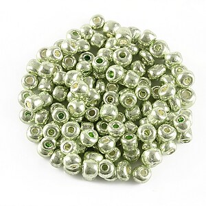 Margele de nisip efect metalic 4mm (50g) - cod 546 - verde