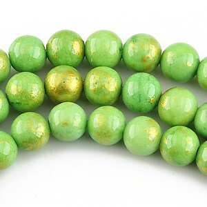 Mashan Jade cu irizatii aurii sfere 8mm - verde