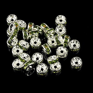 Distantiere cu rhinestone verde olive 2,5x6mm