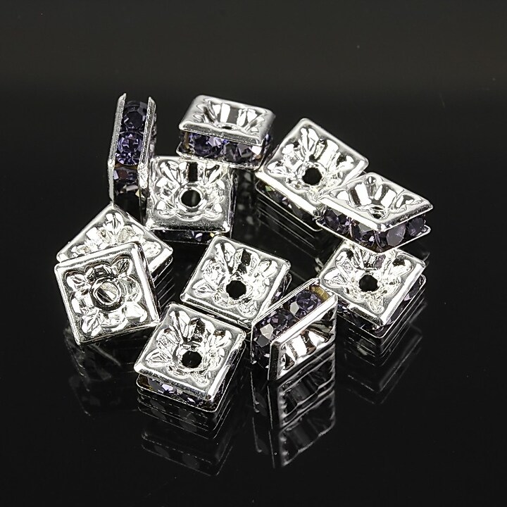 Distantiere argintii patrate cu rhinestones mov 7x7mm (3x7x7mm)