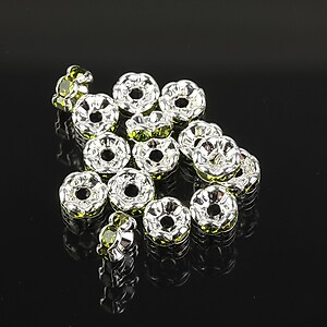 Distantiere argintii floare cu rhinestones verde olive 6mm (3x6mm)