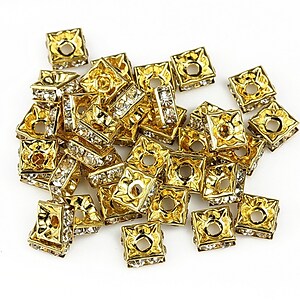 Distantiere patrate aurii cu rhinestone albe 3x6mm