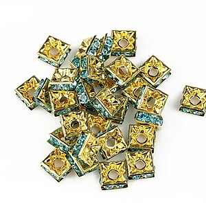 Distantiere patrate aurii cu rhinestone albastre 3x6mm